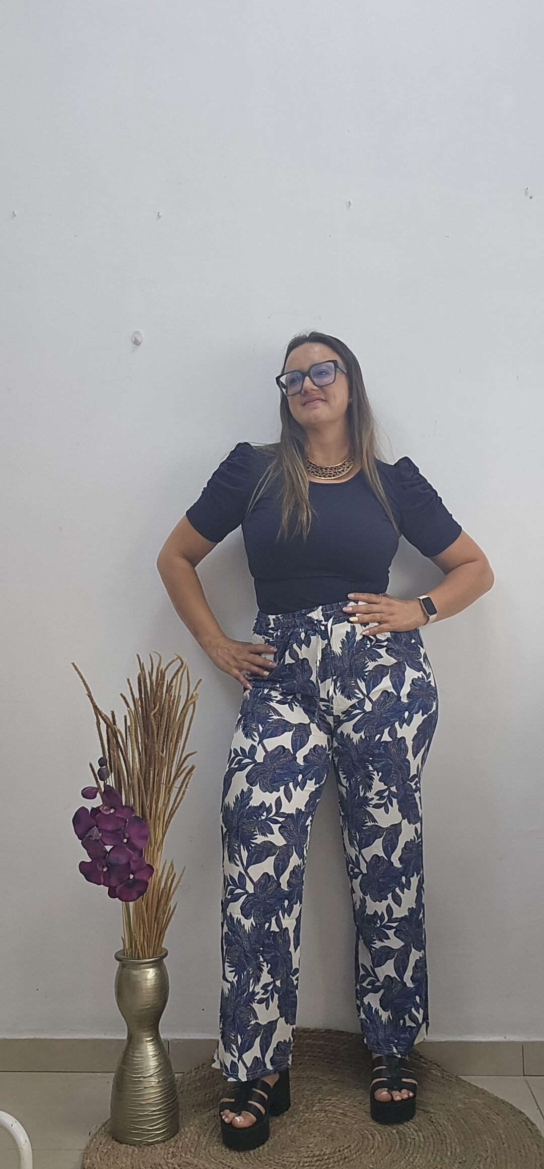 Pantalón floreado azul
