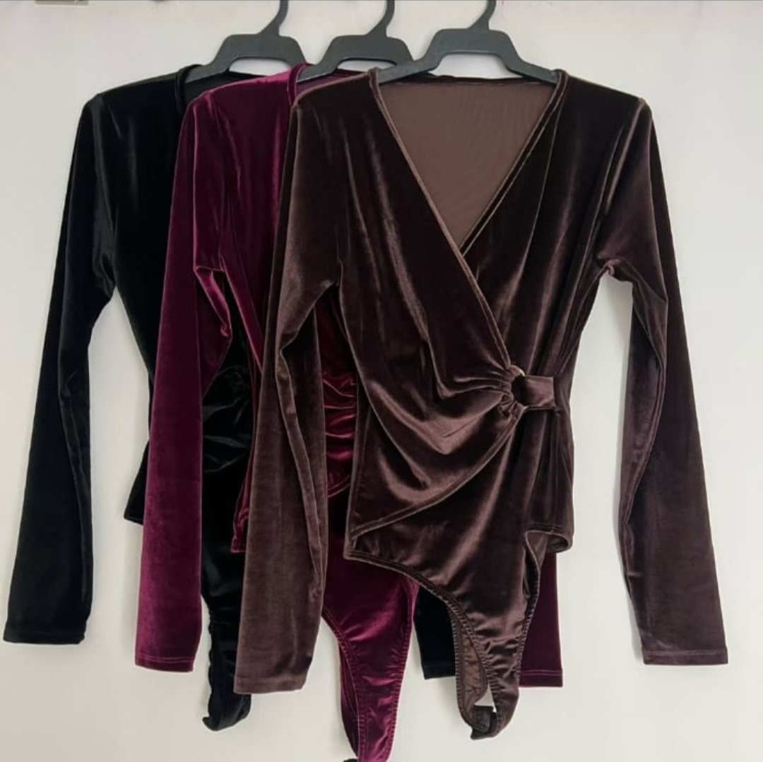 Body tercio pelo manga larga