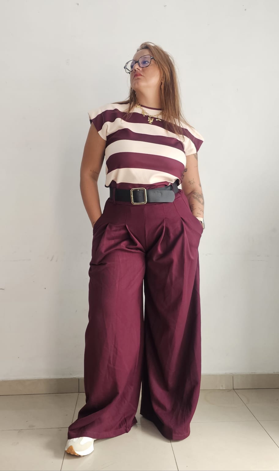 Pantalón burdeos